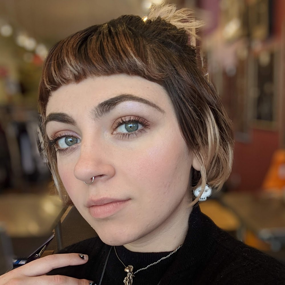 Meet your Posher, Olivia